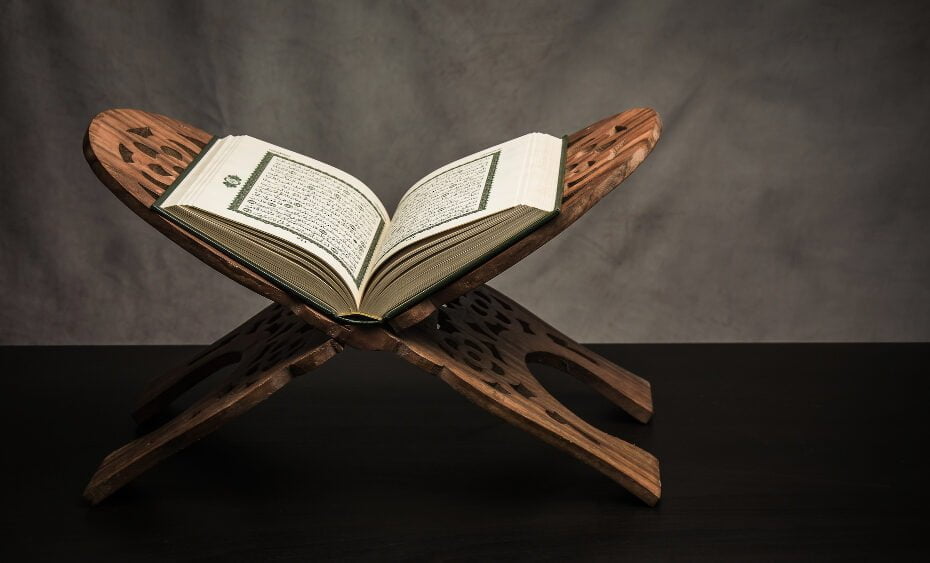 koran-holy-book-muslims