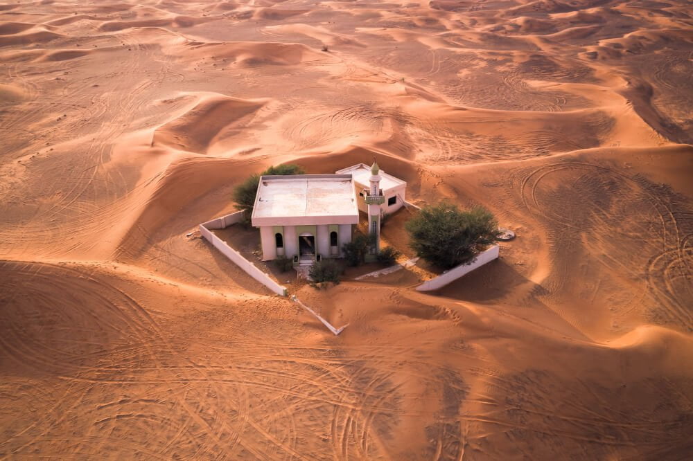 stranded-abandoned-mosque